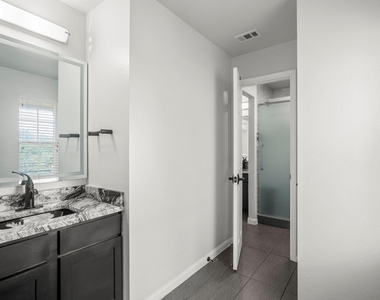 4405 Bandice Ln - Photo Thumbnail 17