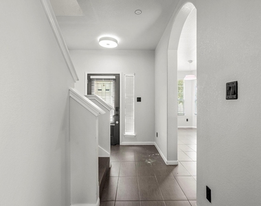 4405 Bandice Ln - Photo Thumbnail 27