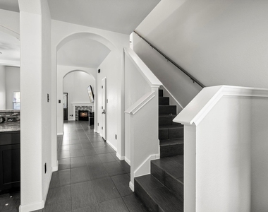 4405 Bandice Ln - Photo Thumbnail 24