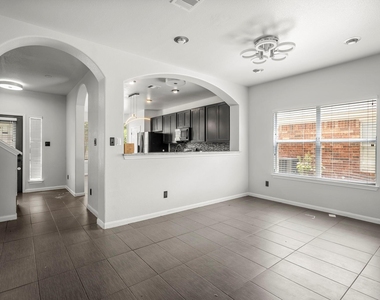 4405 Bandice Ln - Photo Thumbnail 11