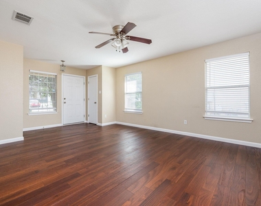 190 Quarter Ave - Photo Thumbnail 5