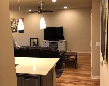 1303 Casey St - Photo Thumbnail 3