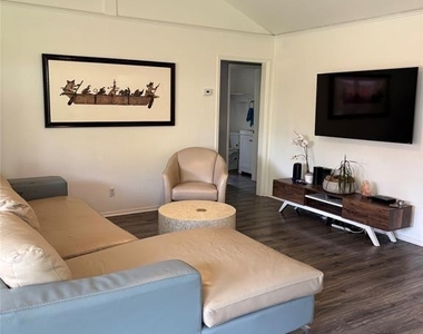 2518 Cockburn Dr - Photo Thumbnail 2