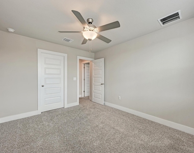 7203 Travertine Spring Dr - Photo Thumbnail 6