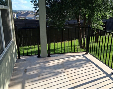2121 Golden Grain Ln - Photo Thumbnail 10