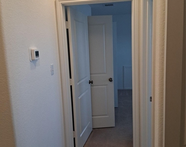 2121 Golden Grain Ln - Photo Thumbnail 39