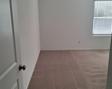 2121 Golden Grain Ln - Photo Thumbnail 26