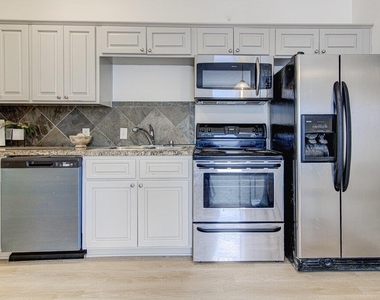 2106 Cullen Ave - Photo Thumbnail 12
