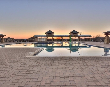 7993 Arezzo Dr - Photo Thumbnail 32