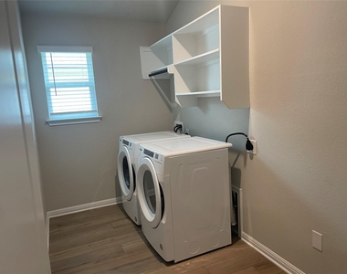 404 Grasslands Trl - Photo Thumbnail 23