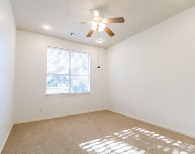 31 Lost Meadow Trl - Photo Thumbnail 25