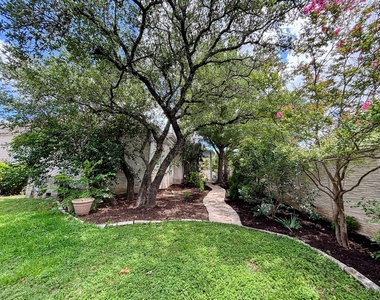 31 Lost Meadow Trl - Photo Thumbnail 2