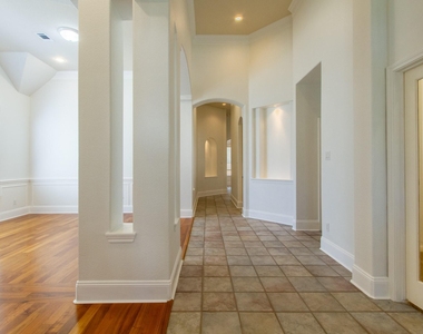 31 Lost Meadow Trl - Photo Thumbnail 3