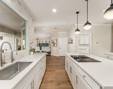 2016 Lakeway Blvd - Photo Thumbnail 13