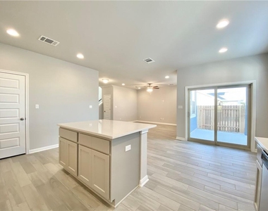 2913 Birch Park Path - Photo Thumbnail 7