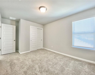 2913 Birch Park Path - Photo Thumbnail 27