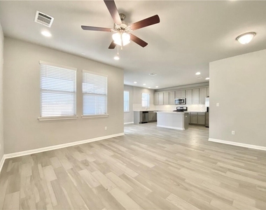 2913 Birch Park Path - Photo Thumbnail 15