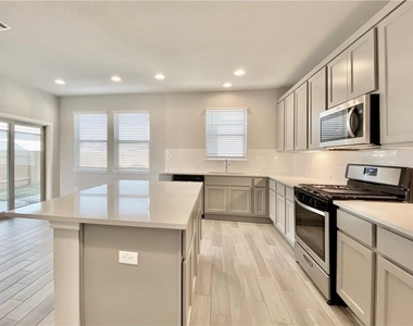 2913 Birch Park Path - Photo Thumbnail 13