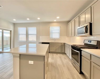 2913 Birch Park Path - Photo Thumbnail 10