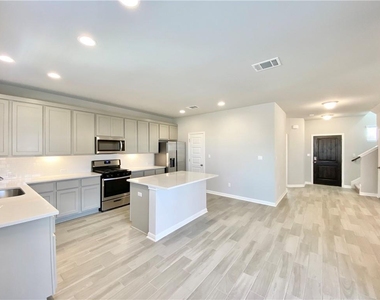 2913 Birch Park Path - Photo Thumbnail 2