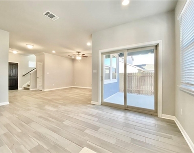 2913 Birch Park Path - Photo Thumbnail 8