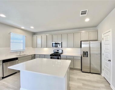 2913 Birch Park Path - Photo Thumbnail 6