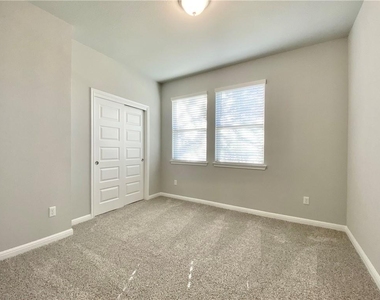 2913 Birch Park Path - Photo Thumbnail 26