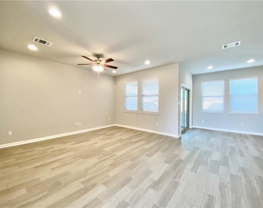 2913 Birch Park Path - Photo Thumbnail 16