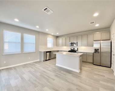 2913 Birch Park Path - Photo Thumbnail 6