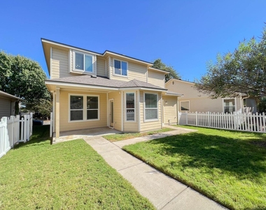 921 Heritage Springs Trl - Photo Thumbnail 22
