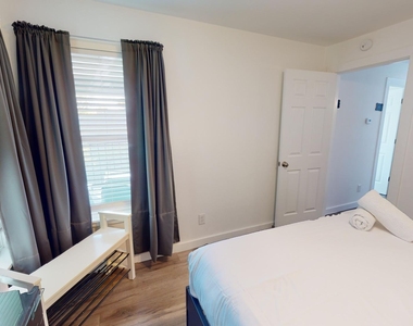 6409 Burns St - Photo Thumbnail 18