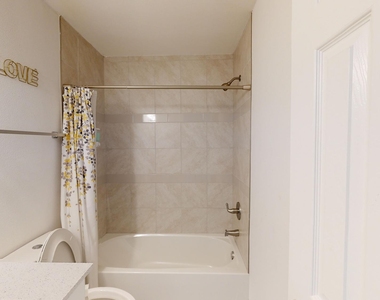 6409 Burns St - Photo Thumbnail 8