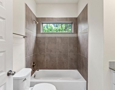 720 Pedernales St - Photo Thumbnail 20