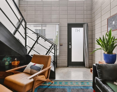 4801 S Congress Ave - Photo Thumbnail 3