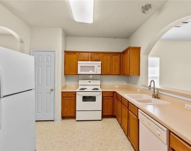 603 Wiley St - Photo Thumbnail 2