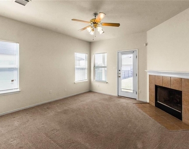 603 Wiley St - Photo Thumbnail 5