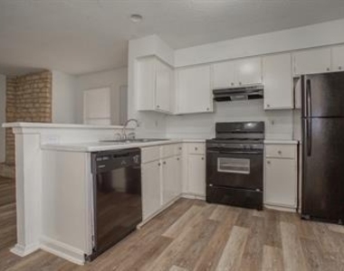 2310 Rachael Ct - Photo Thumbnail 6