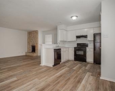 2310 Rachael Ct - Photo Thumbnail 5
