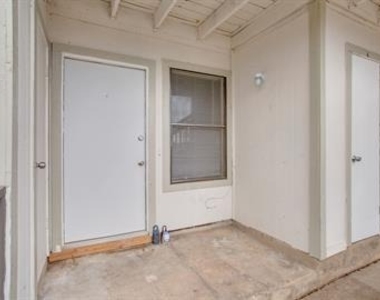 2310 Rachael Ct - Photo Thumbnail 12