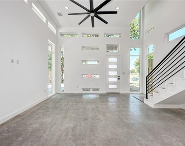 6111 Begonia Cir - Photo Thumbnail 6