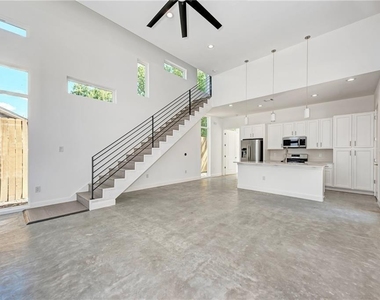 6111 Begonia Cir - Photo Thumbnail 5