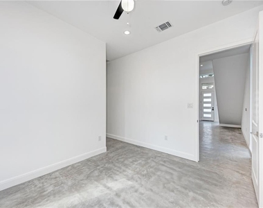 6111 Begonia Cir - Photo Thumbnail 21