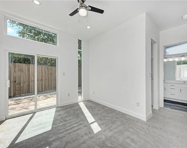 6111 Begonia Cir - Photo Thumbnail 12
