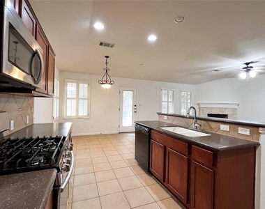 9500 Castle Pines Dr - Photo Thumbnail 7