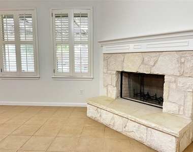 9500 Castle Pines Dr - Photo Thumbnail 9