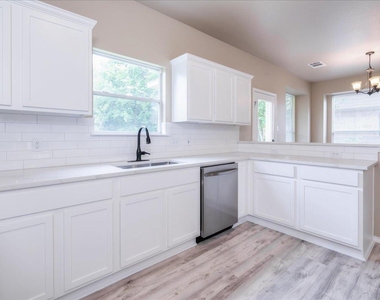 1501 Sweet Leaf Ln - Photo Thumbnail 10