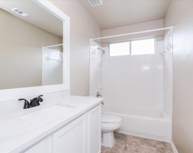 1501 Sweet Leaf Ln - Photo Thumbnail 27