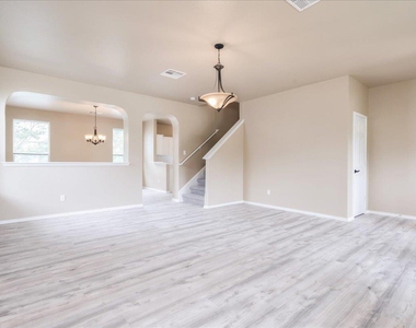 1501 Sweet Leaf Ln - Photo Thumbnail 4