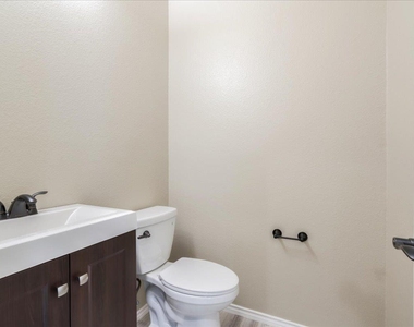 1501 Sweet Leaf Ln - Photo Thumbnail 15
