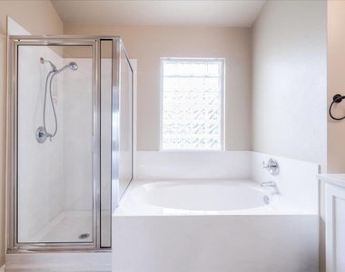 1501 Sweet Leaf Ln - Photo Thumbnail 24